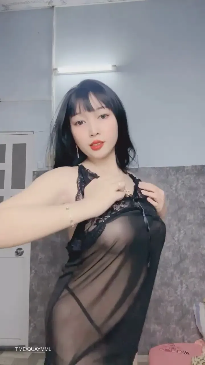 Clip Sex Thiên Ý Vú Siêu To Khổng Lồ Lộ Clip Xxx