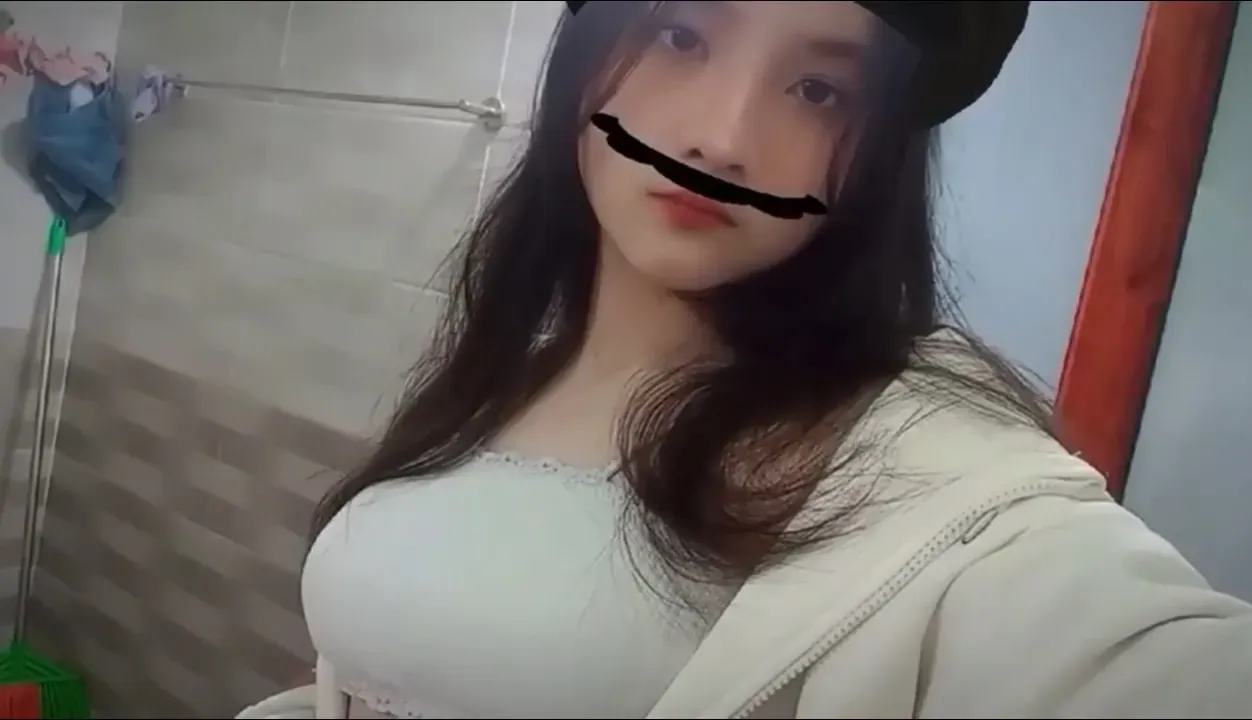 Phương Hoàng 2k6 Ngon Nhất Gái 18 Mới Lớn Lồn Xinh